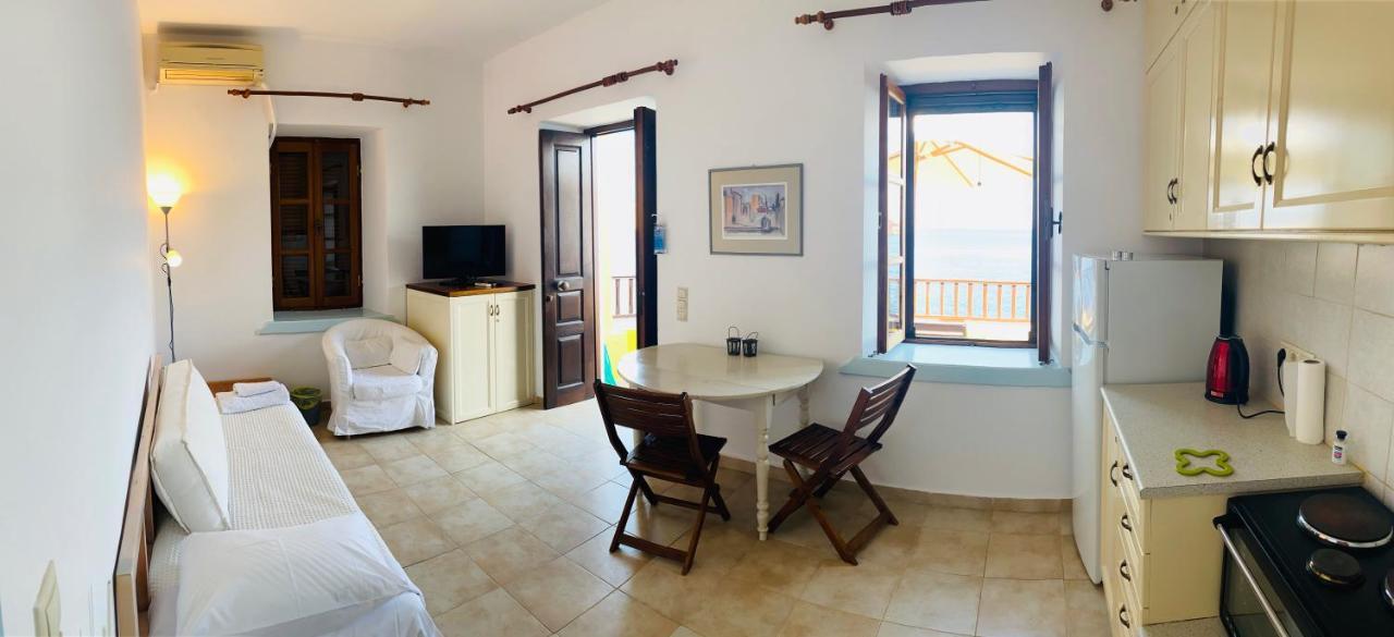 Villa Amalia Chalki Town Dış mekan fotoğraf