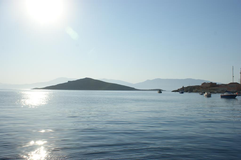 Villa Amalia Chalki Town Dış mekan fotoğraf